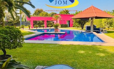 HERMOSA RESIDENCIA EN YAUTEPEC MORELOS