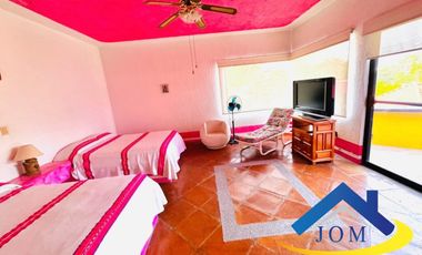 HERMOSA RESIDENCIA EN YAUTEPEC MORELOS