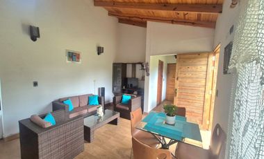 CASA EN VENTA EN PACHACÁMAC EN CONDOMINIO SEGURO, FUNCIONAL, ILUMINACIÓN NATURAL.