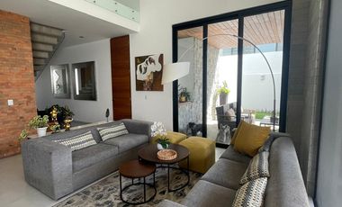 Casa en Venta en Coto Puerta las Lomas Zapopan de Lujo, Puerta de Hierro