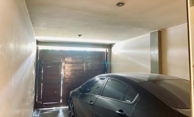 Vendo Casa de 3 Pisos en Comas