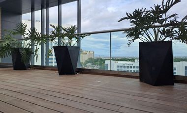 4BR Penthouse Unit For Rent at The Albany Mckinley West