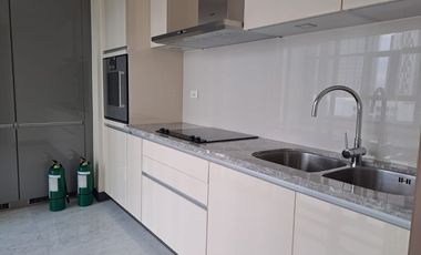 4BR Penthouse Unit For Rent at The Albany Mckinley West