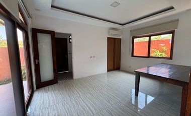 For Lease: 5 Bedrooms House & Lot in Portofino South, Almanza Dos Las Pinas City