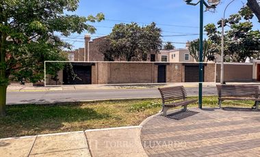 Se vende terreno para constructora en Av. Arequipa – San Isidro Excelente Oportunidad!!