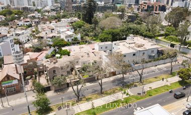 Se vende terreno para constructora en Av. Arequipa – San Isidro Excelente Oportunidad!!
