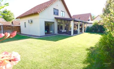 Hermosa Casa 3D3B, Gran Quincho, Cercana A Chamisero.