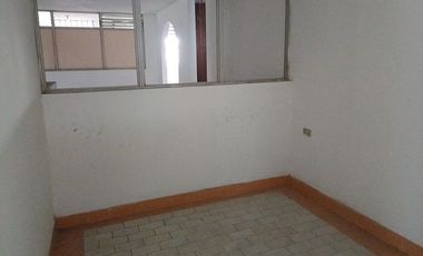 SE ARRIENDA/ANTICRESIS Y/O VENTA, 5 PLANTAS + PENTHOUSE, LA CONCORDIA - SANTO DOMINGO - ECUADOR