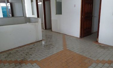 SE ARRIENDA/ANTICRESIS Y/O VENTA, 5 PLANTAS + PENTHOUSE, LA CONCORDIA - SANTO DOMINGO - ECUADOR
