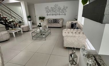 VENTA DE CASA INDEPENDIENTE EN CONJUNTO CERRADO EN LA FLORIDA, MANIZALES-CALDAS