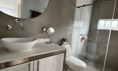 VENTA DE CASA INDEPENDIENTE EN CONJUNTO CERRADO EN LA FLORIDA, MANIZALES-CALDAS