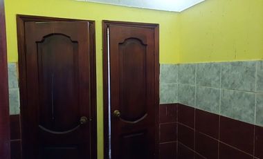 SE VENDE CASA (OFICINA o BODEGA) DE 2 PLANTAS 252 M2. DE CONSTRUCCIÓN, QUININDE – ESMERALDAS - ECUADOR