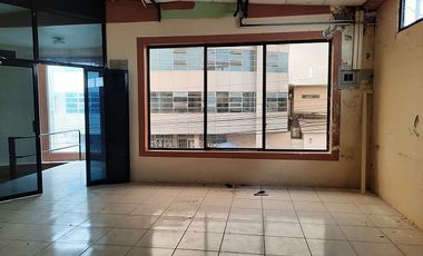 SE VENDE CASA (OFICINA o BODEGA) DE 2 PLANTAS 252 M2. DE CONSTRUCCIÓN, QUININDE – ESMERALDAS - ECUADOR