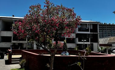 Departamento en San Joaquín – 2 Dormitorios, 1 Baño, Estacionamiento y Bodega