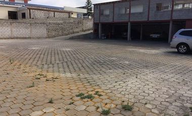 SE VENDE LOCAL COMERCIAL, OFICINAS, BODEGA Y PATIO 345 MTS. DE CONSTRUCCIÓN, NORTE DE QUITO – PONCEANO ALTO – QUITO – PICHINCHA - ECUADOR