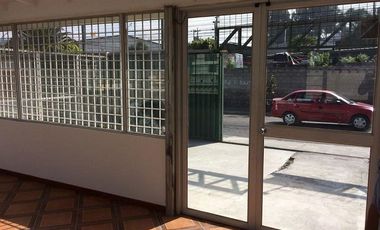 SE VENDE LOCAL COMERCIAL, OFICINAS, BODEGA Y PATIO 345 MTS. DE CONSTRUCCIÓN, NORTE DE QUITO – PONCEANO ALTO – QUITO – PICHINCHA - ECUADOR