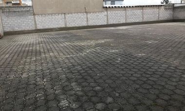 SE VENDE LOCAL COMERCIAL, OFICINAS, BODEGA Y PATIO 345 MTS. DE CONSTRUCCIÓN, NORTE DE QUITO – PONCEANO ALTO – QUITO – PICHINCHA - ECUADOR