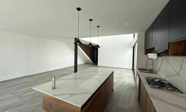 CASA DE AUTOR EN VENTA PRIVADA YAVIA, EN ZIBATA QUERÉTARO , CON ALBERCA Y  ROOF GARDEN