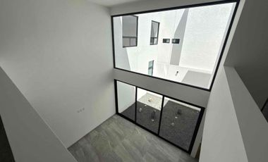 CASA DE AUTOR EN VENTA PRIVADA YAVIA, EN ZIBATA QUERÉTARO , CON ALBERCA Y  ROOF GARDEN