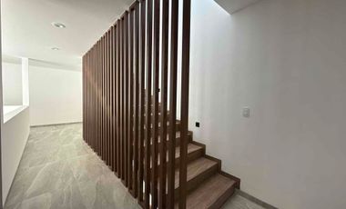 CASA DE AUTOR EN VENTA PRIVADA YAVIA, EN ZIBATA QUERÉTARO , CON ALBERCA Y  ROOF GARDEN