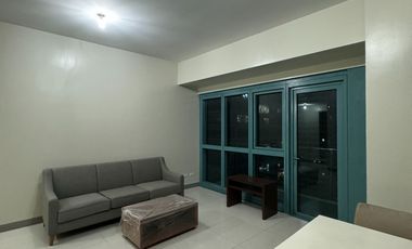 Rent to Own 2 Bedroom Condo For Sale in One Uptown BGC facing Uptown Mall