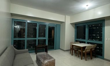 Rent to Own 2 Bedroom Condo For Sale in One Uptown BGC facing Uptown Mall