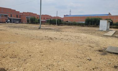 Excelente lote esquinero para desarrollo industrial en Mosquera