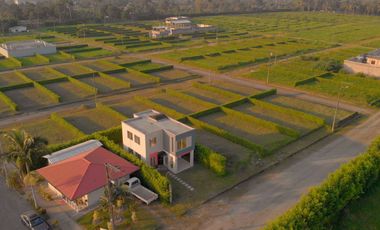 SE VENDE CASA POR ESTRENAR 82 M2. DE UNA PLANTA, URBANIZACIÓN TENIS CLUB LA CONCORDIA - DOMINGO DE LOS TSACHILAS - ECUADOR