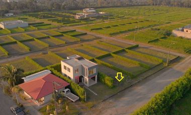 SE VENDE CASA POR ESTRENAR 82 M2. DE UNA PLANTA, URBANIZACIÓN TENIS CLUB LA CONCORDIA - DOMINGO DE LOS TSACHILAS - ECUADOR