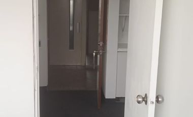 Alquilo linda Oficina en San Isidro en Avenida y Cerca Av. Javier Prado con Cochera