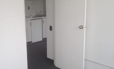 Alquilo linda Oficina en San Isidro en Avenida y Cerca Av. Javier Prado con Cochera