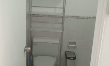 Alquilo linda Oficina en San Isidro en Avenida y Cerca Av. Javier Prado con Cochera