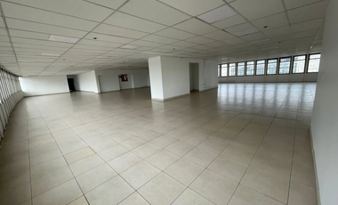 Excelente oficina ubicada en zona comercial Bogotá