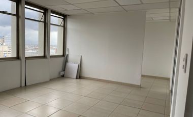 Excelente oficina ubicada en zona comercial Bogotá