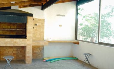 VENDE CASA 4  DORMITORIOS 2 BAÑO  EN SITIO 600 MTS2, ANGOL