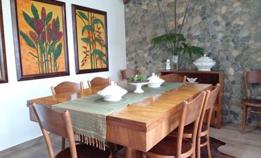 Casa en arriendo en Envigado, Antioquia
