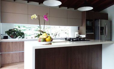 Casa en arriendo en Envigado, Antioquia