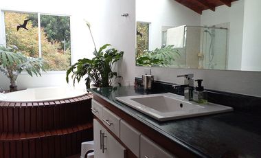 Casa en arriendo en Envigado, Antioquia