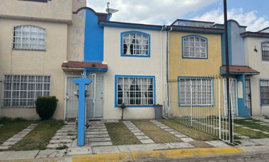 CASA EN VENTA, LOS SAUCES V, TOLUCA, CERCA AEROPUERTO, FEDERACION FUTBOL