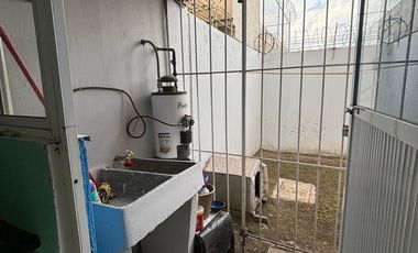 CASA EN VENTA, LOS SAUCES V, TOLUCA, CERCA AEROPUERTO, FEDERACION FUTBOL