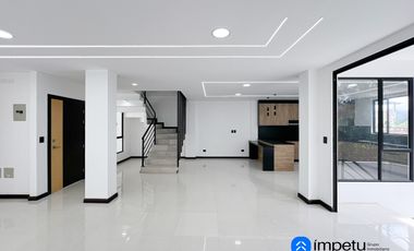 En venta casa a estrenar de dos plantas más subsuelo y terraza