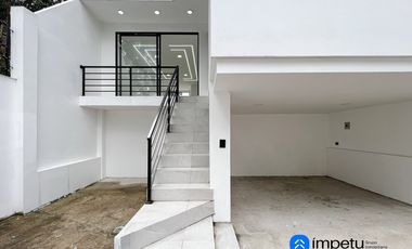 En venta casa a estrenar de dos plantas más subsuelo y terraza