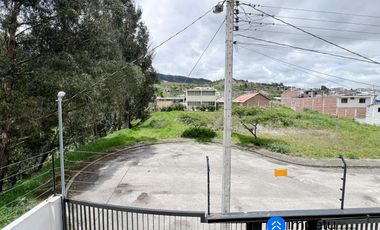 En venta casa a estrenar de dos plantas más subsuelo y terraza