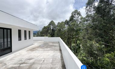 En venta casa a estrenar de dos plantas más subsuelo y terraza