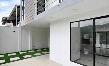 En venta casa a estrenar de dos plantas más subsuelo y terraza