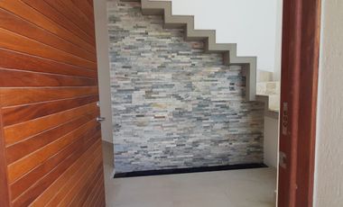 JURIQUILLA CASA EN RENTA