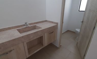 JURIQUILLA CASA EN RENTA