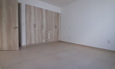 JURIQUILLA CASA EN RENTA