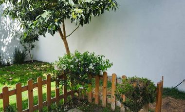 JURIQUILLA CASA EN RENTA