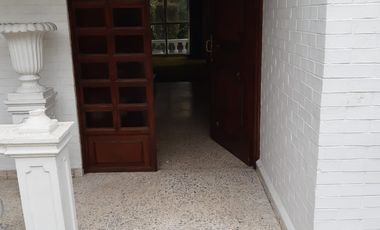 VENTA DE CASA EN OLIVAR DE LOS PADRES